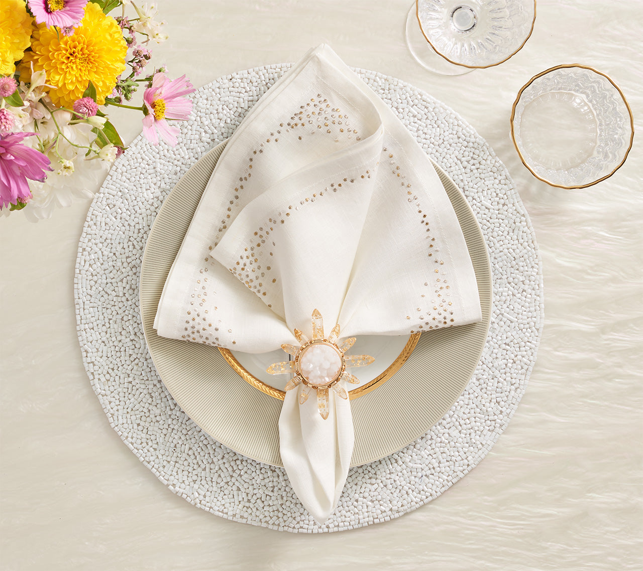 Perennial Placemat in White by Kim Seybert