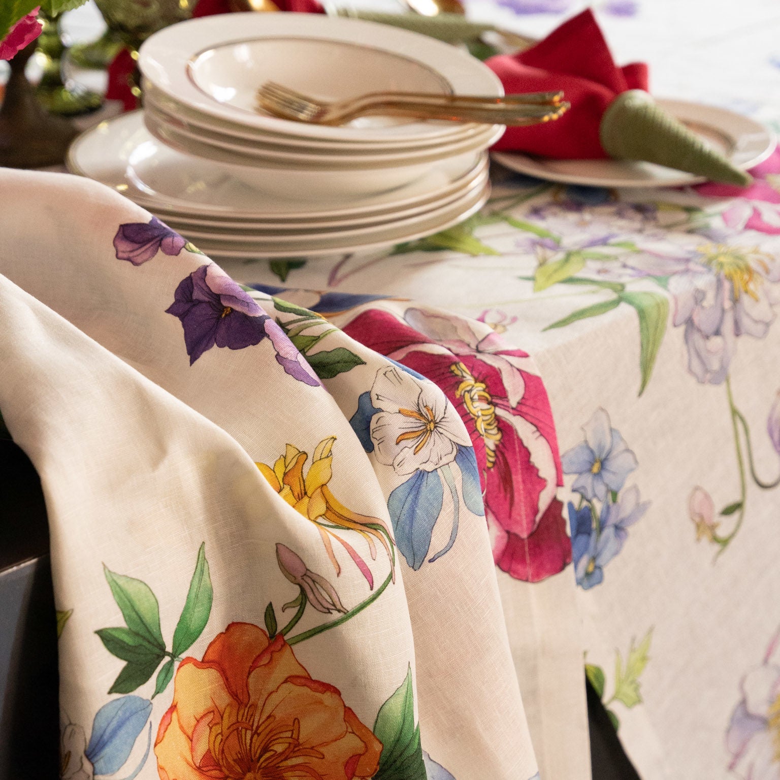 Antea Table Linens by Tessitura Toscana Telerie
