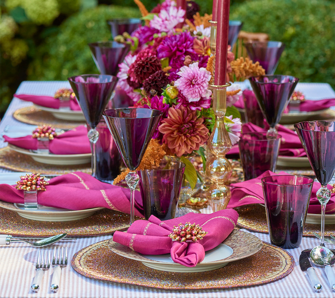 Daphne Wine Glass in Amethyst by Kim Seybert
