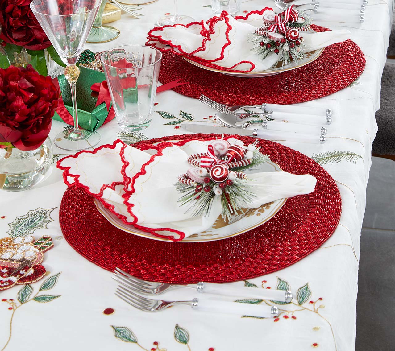 Arches Napkin in White, Red & Gold by Kim Seybert