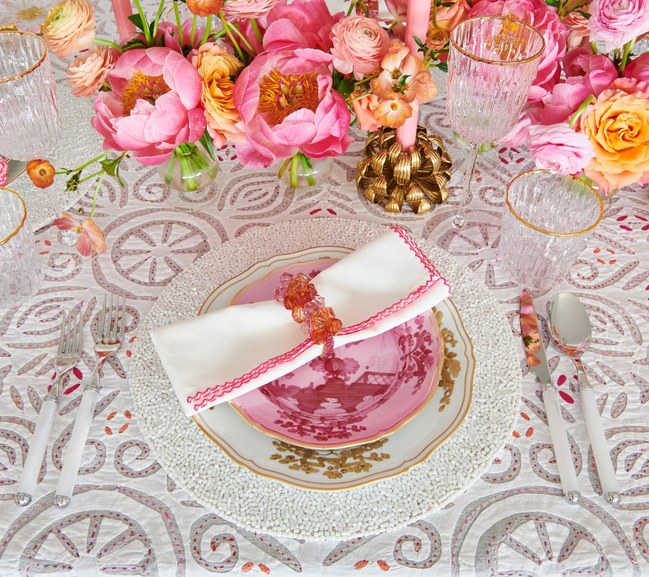 Perennial Placemat in White by Kim Seybert