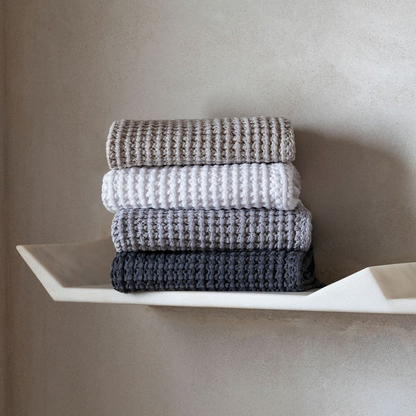 Aura Bath Towels