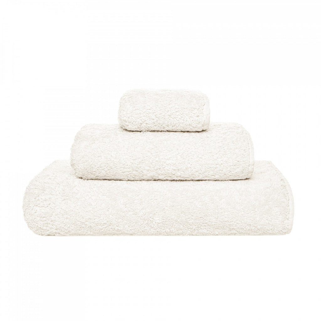 Graccioza Egoist Bath Towels (Cloud)