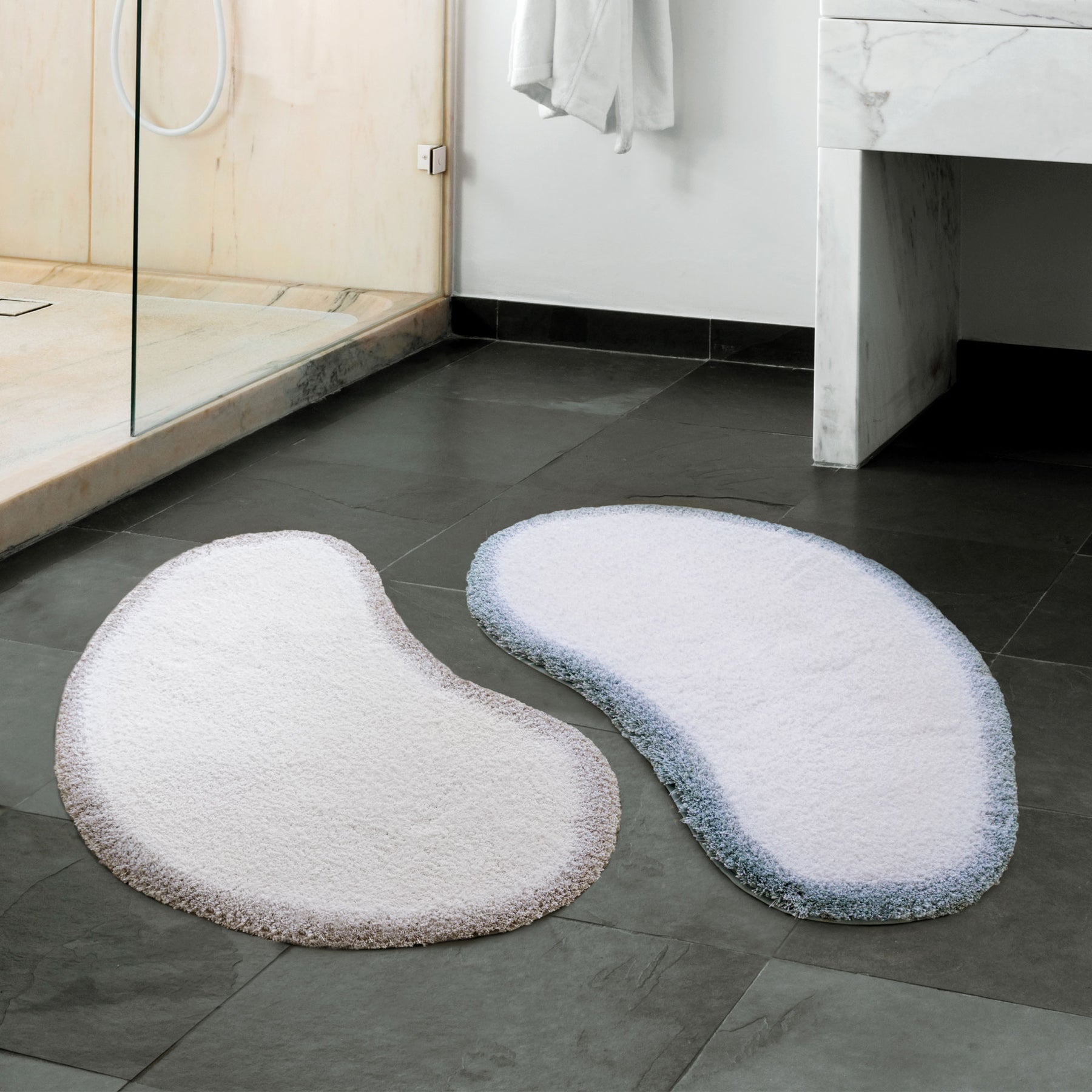 Maiko Bath Rugs by Graccioza