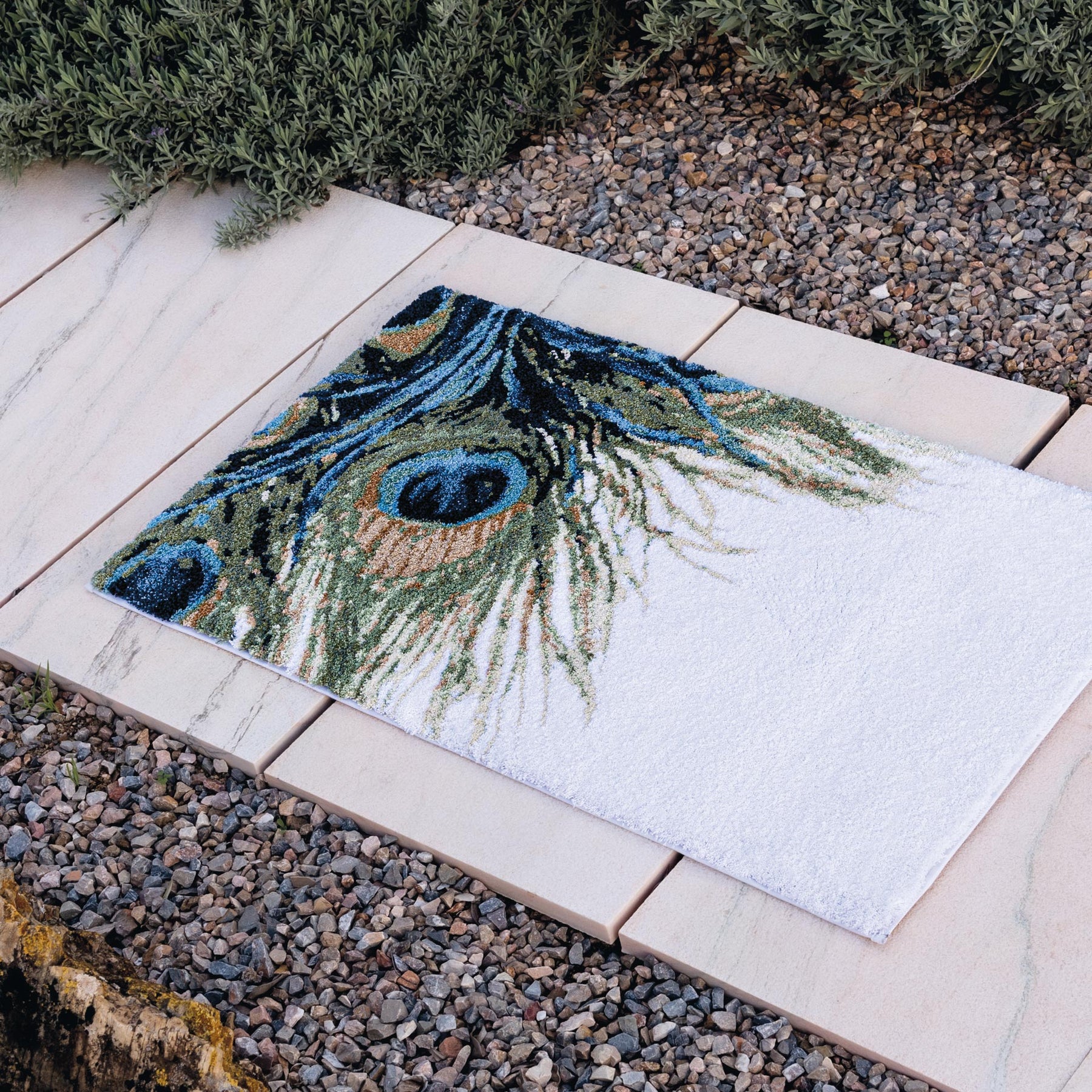 Pavone Bath Rugs by Graccioza