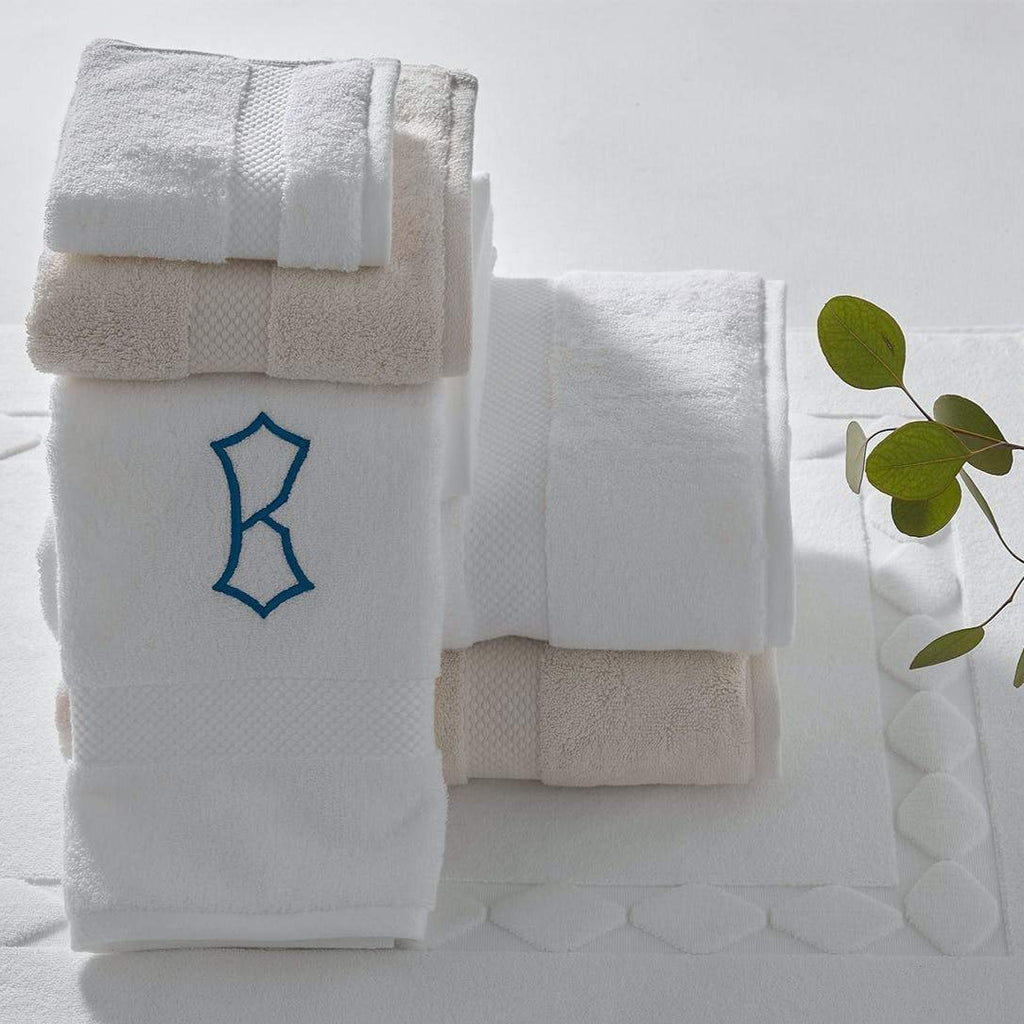 http://pioneerlinens.com/cdn/shop/products/Bath_Guesthouse_stack_SP2021-2_1024x1024.jpg?v=1617820099