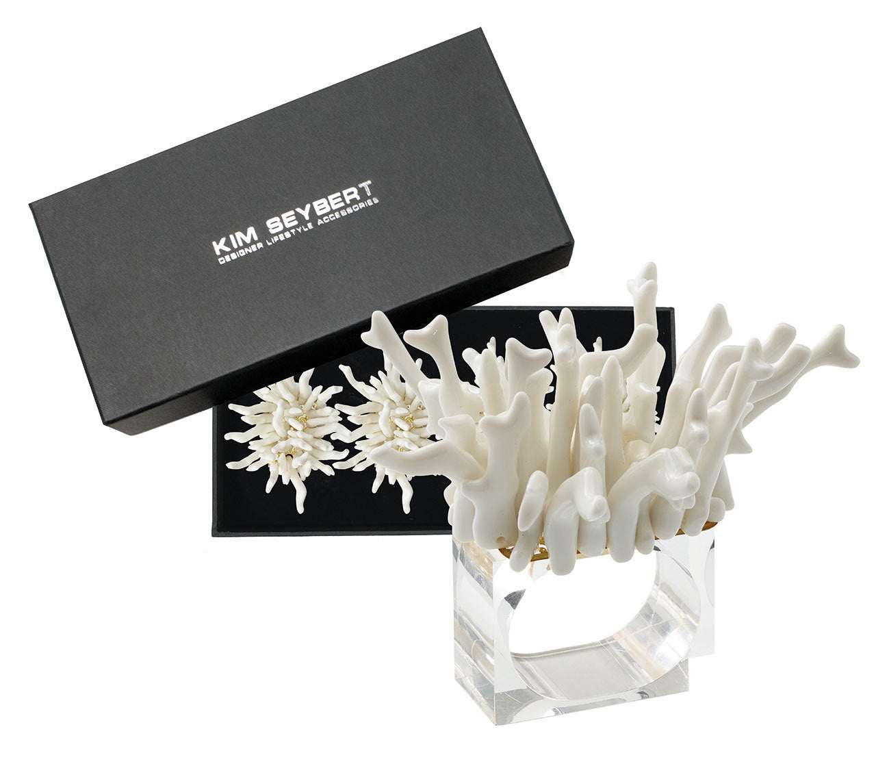 Amalfi Napkin Rings in White by Kim Seybert