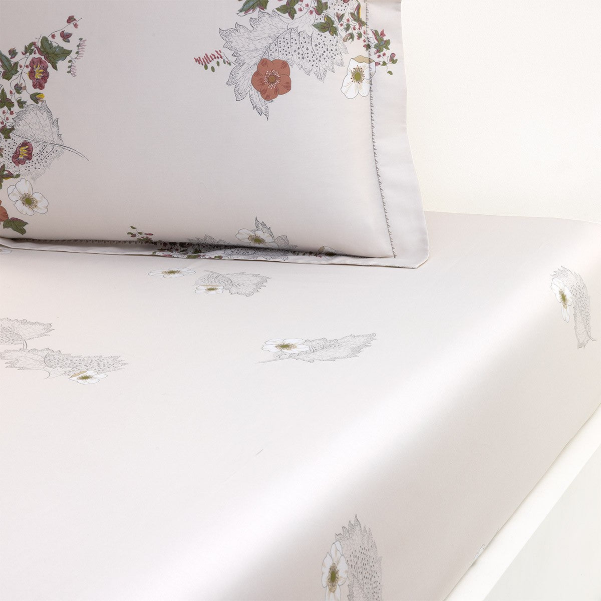Corolles Bed Collection by Yves Delorme