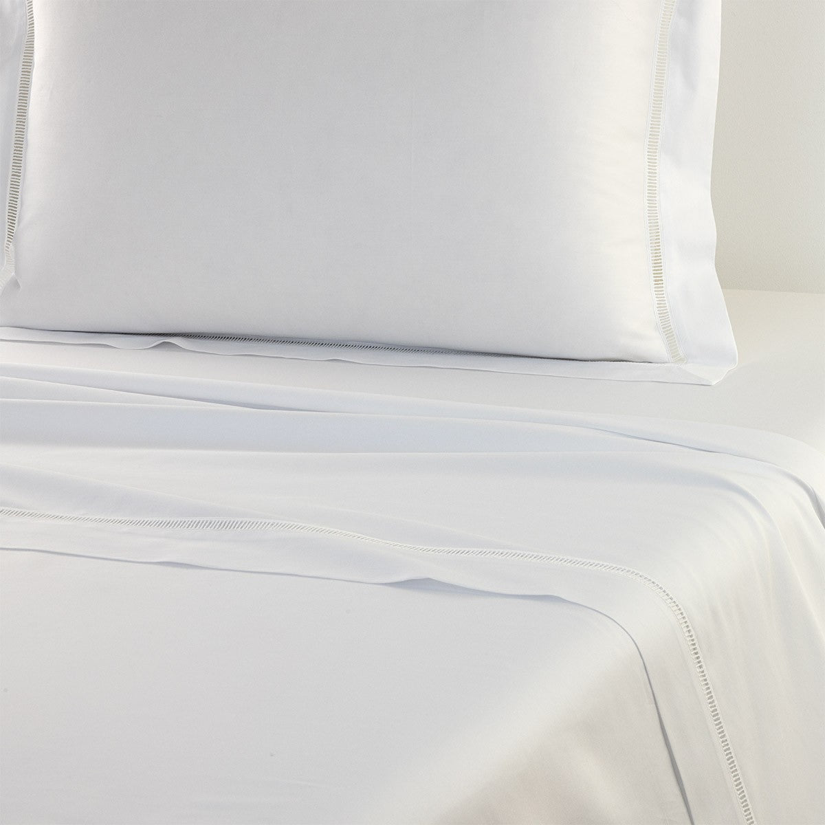 Colisee Bed Collection by Yves Delorme