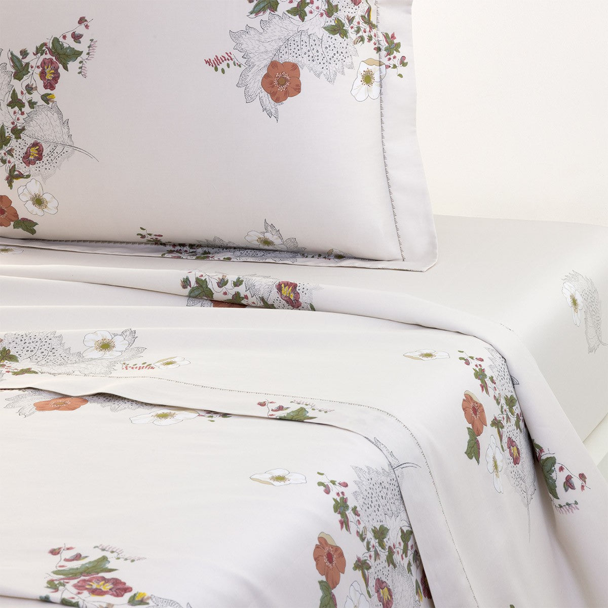 Corolles Bed Collection by Yves Delorme