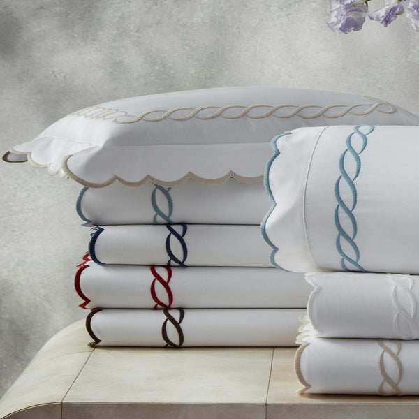 Classic Chain Scallop Bed Linens