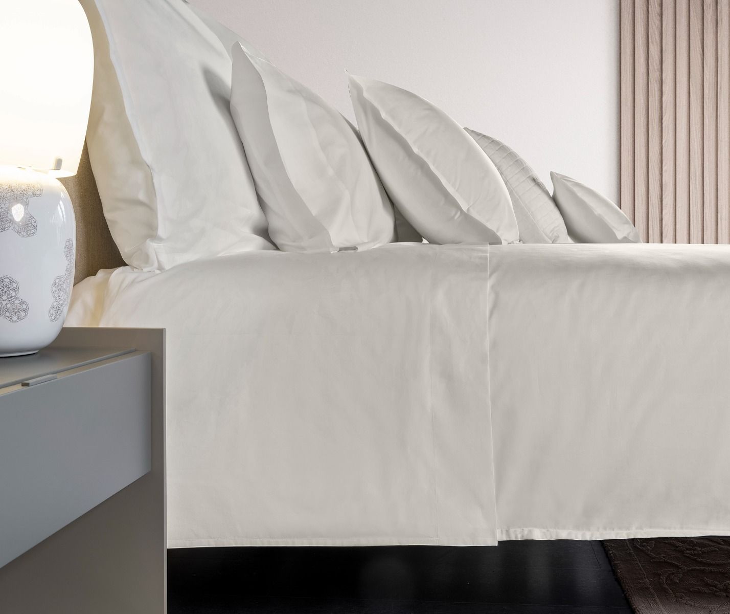 Nuvola Lineare Sateen Bed Collection by Signoria