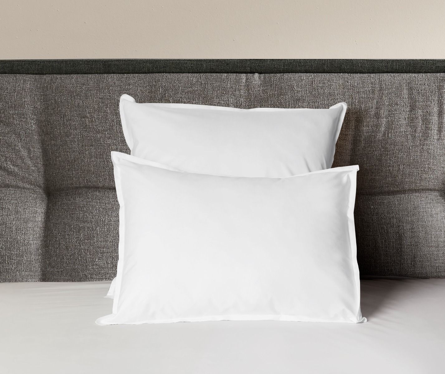 Nuvola Lineare Sateen Bed Collection by Signoria