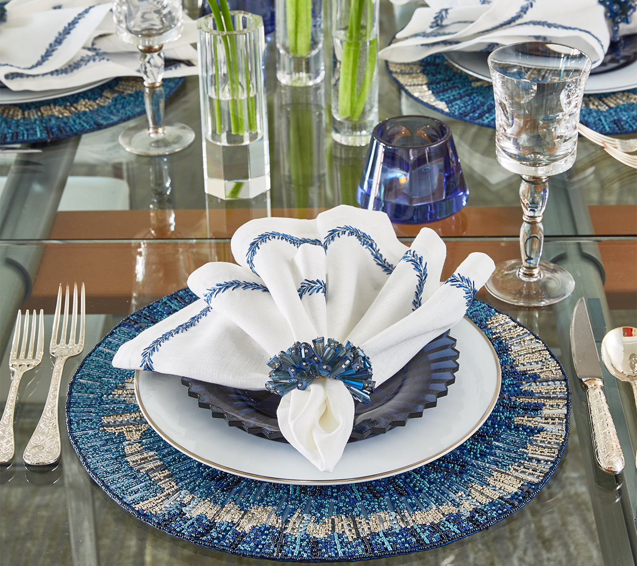 Jardin Napkins in White and Blue