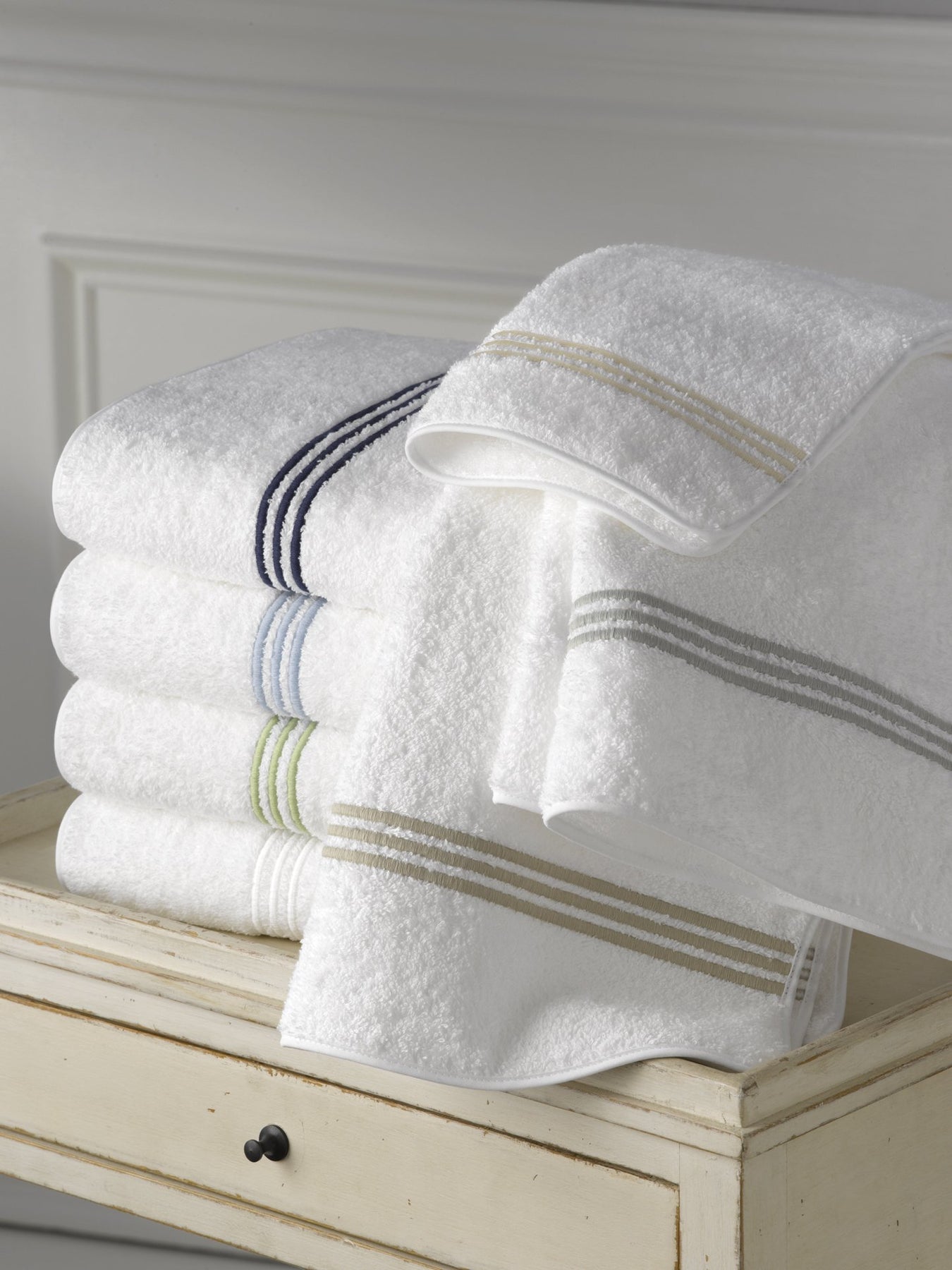 Bel Tempo Bath Towels - Pioneer Linens