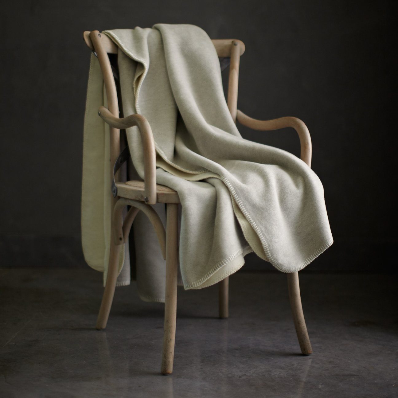 Alta Reversible Cotton Blankets - Pioneer Linens