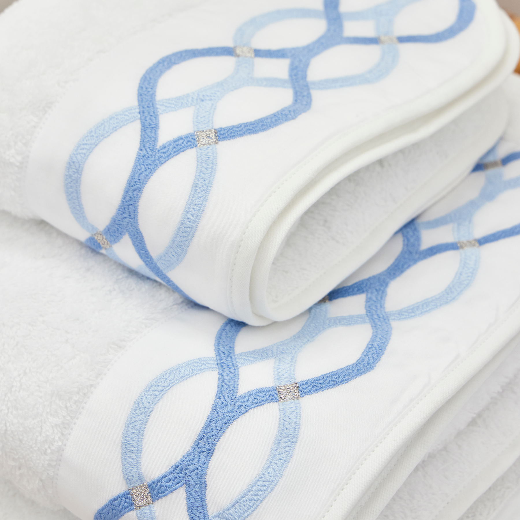 Intarsio Towels By Pioneer Linens